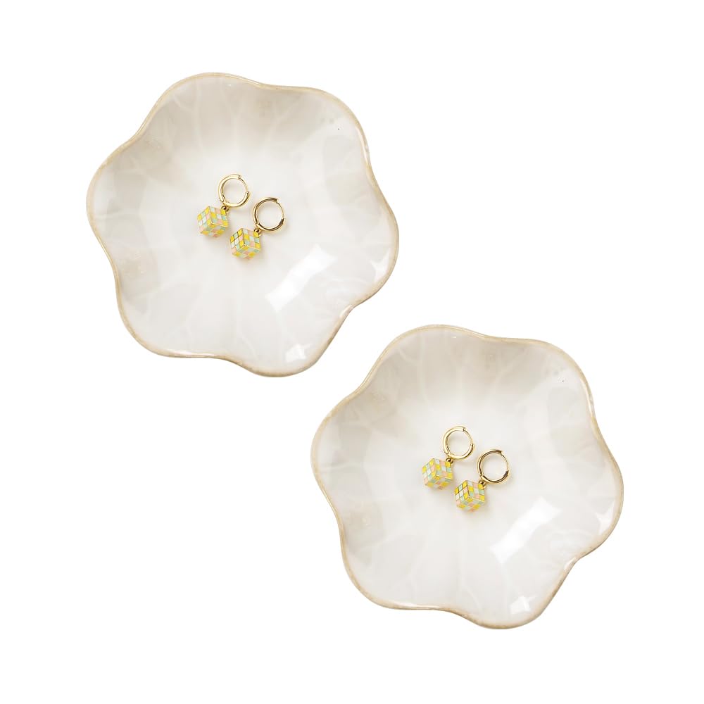Lotus Leaf Shape Decorative Ring Tray, Small Key Bowl, Ceramic Trinket Tray Jewelry Dish Organizing Necklace Earrings, Home Decoration for Mom Best Friend Sister, Light Green.