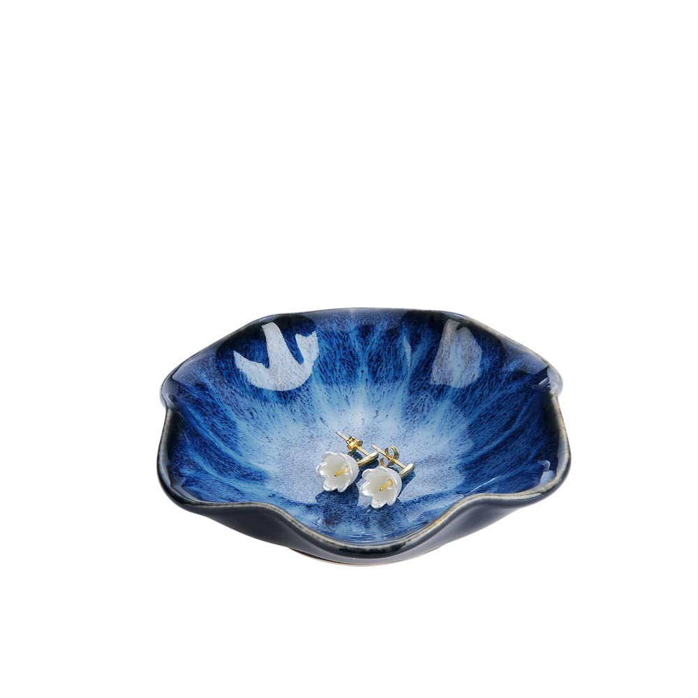 Lotus Leaf Shape Decorative Ring Tray, Small Key Bowl, Ceramic Trinket Tray Jewelry Dish Organizing Necklace Earrings, Home Decoration for Mom Best Friend Sister, Light Green.