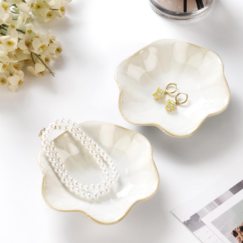 Lotus Leaf Shape Decorative Ring Tray, Small Key Bowl, Ceramic Trinket Tray Jewelry Dish Organizing Necklace Earrings, Home Decoration for Mom Best Friend Sister, Light Green.