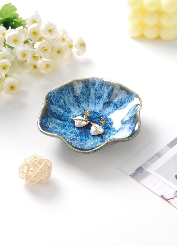 Lotus Leaf Shape Decorative Ring Tray, Small Key Bowl, Ceramic Trinket Tray Jewelry Dish Organizing Necklace Earrings, Home Decoration for Mom Best Friend Sister, Light Green.