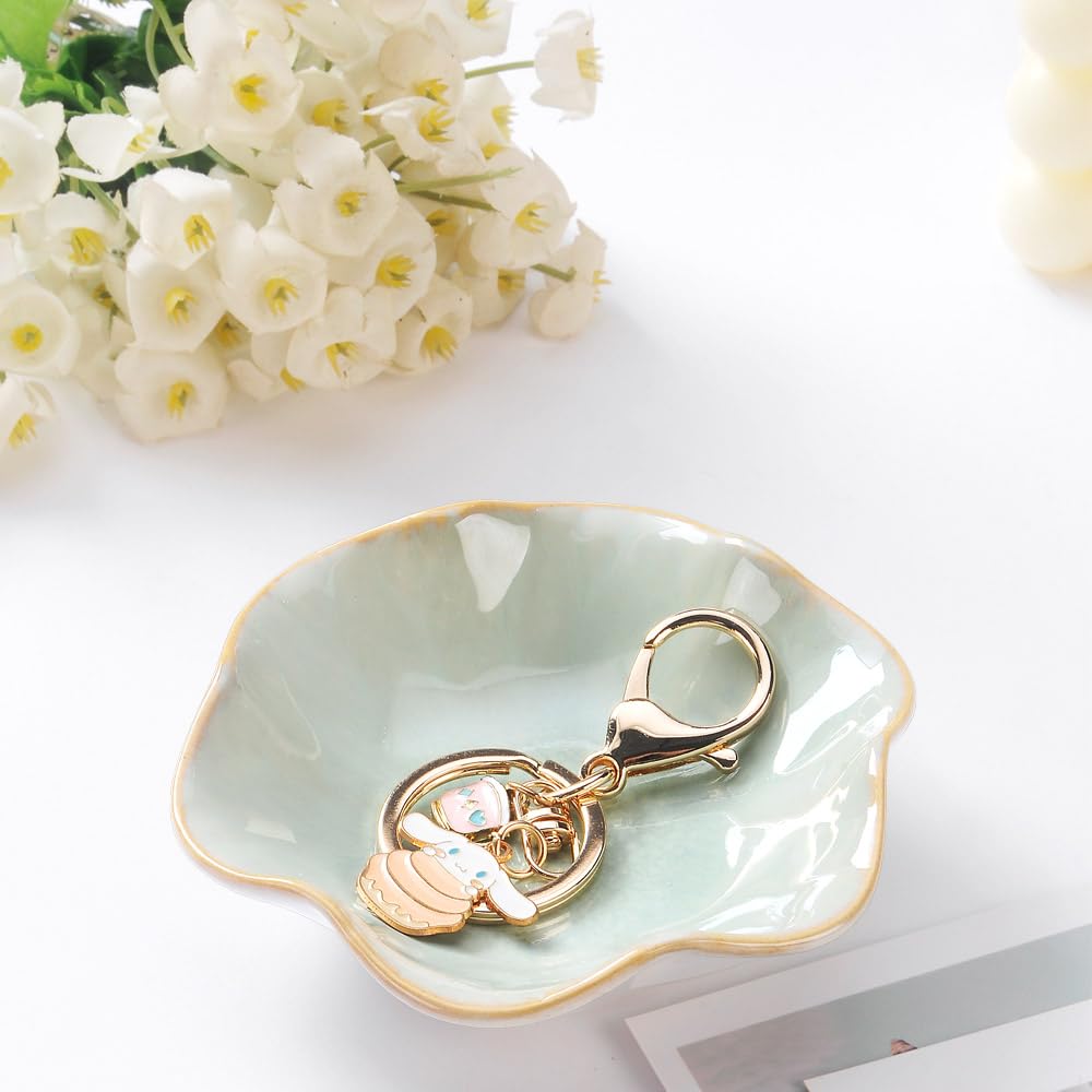 Lotus Leaf Shape Decorative Ring Tray, Small Key Bowl, Ceramic Trinket Tray Jewelry Dish Organizing Necklace Earrings, Home Decoration for Mom Best Friend Sister, Light Green.