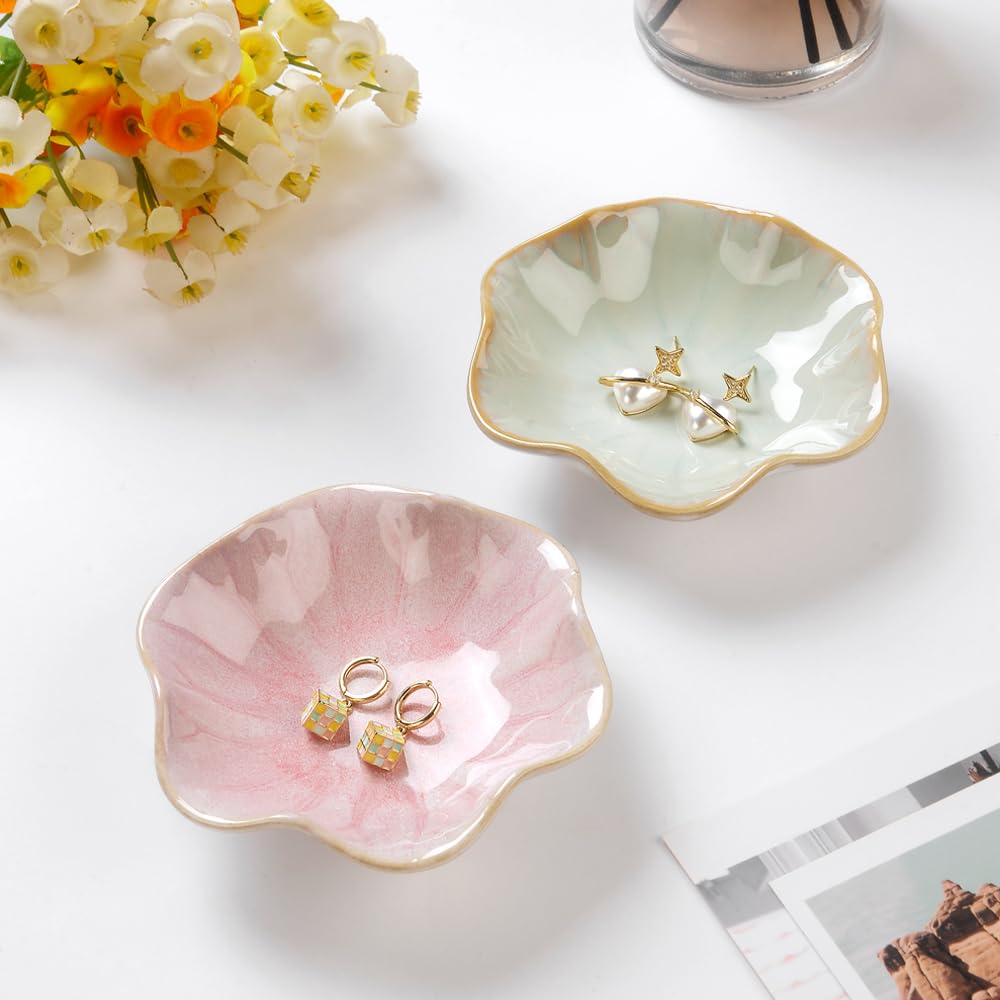 Lotus Leaf Shape Decorative Ring Tray, Small Key Bowl, Ceramic Trinket Tray Jewelry Dish Organizing Necklace Earrings, Home Decoration for Mom Best Friend Sister, Light Green.