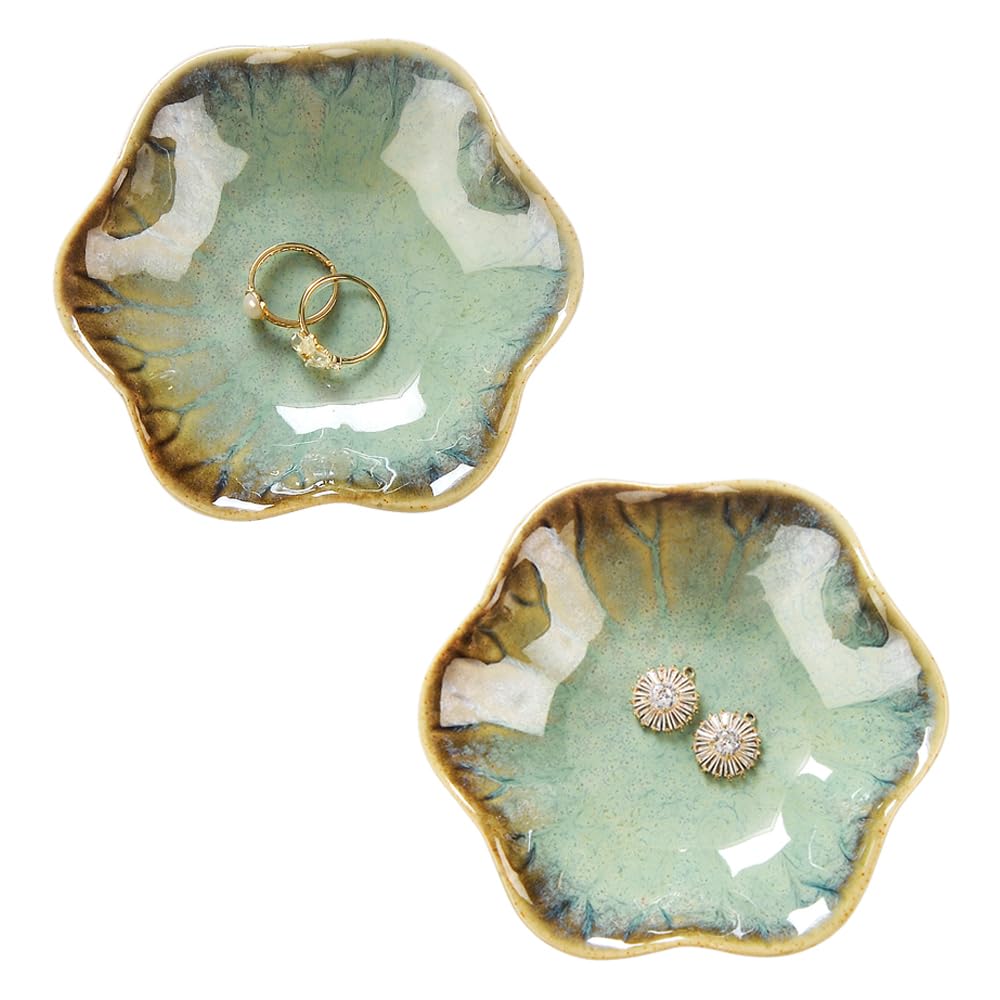 Lotus Leaf Shape Decorative Ring Tray, Small Key Bowl, Ceramic Trinket Tray Jewelry Dish Organizing Necklace Earrings, Home Decoration for Mom Best Friend Sister, Light Green.