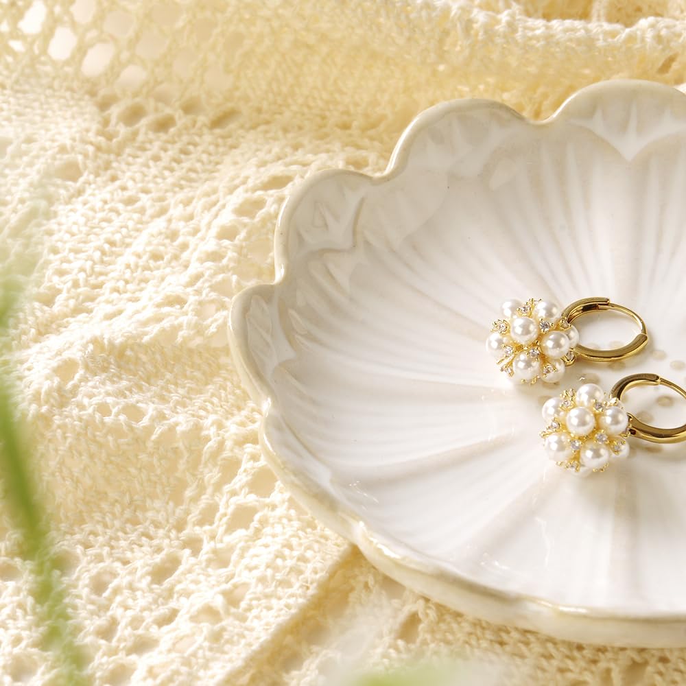 Lotus Leaf Shape Decorative Ring Tray, Small Key Bowl, Ceramic Trinket Tray Jewelry Dish Organizing Necklace Earrings, Home Decoration for Mom Best Friend Sister, Light Green.