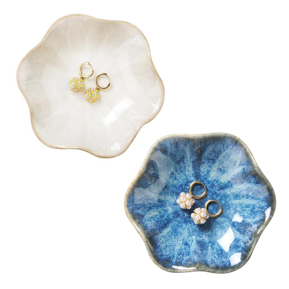 Lotus Leaf Shape Decorative Ring Tray, Small Key Bowl, Ceramic Trinket Tray Jewelry Dish Organizing Necklace Earrings, Home Decoration for Mom Best Friend Sister, Light Green.